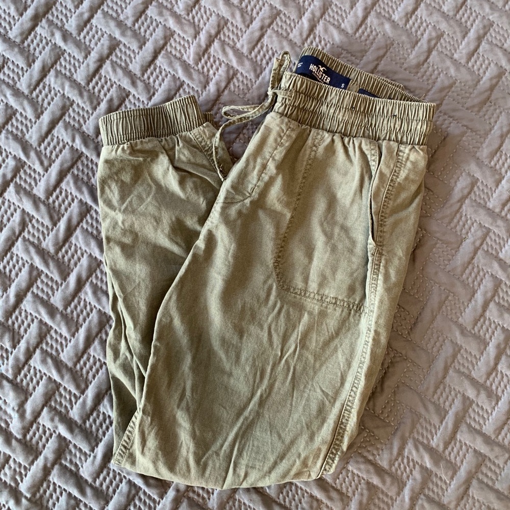 Hollister joggers